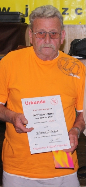Wilfried Tschackert ist Hessens Schiedsrichter-Oldie des Jahres 2011